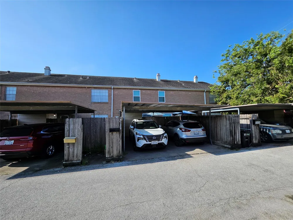 4122 Belle Park Drive Houston, TX 77072
