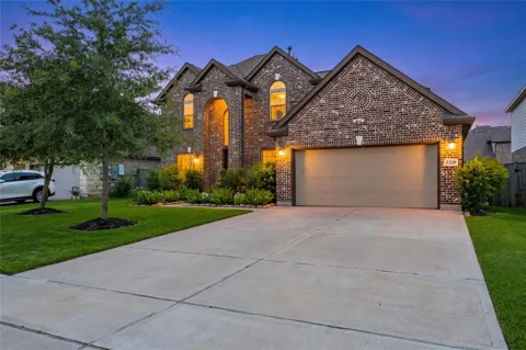 2328 Majestic Fairway Lane