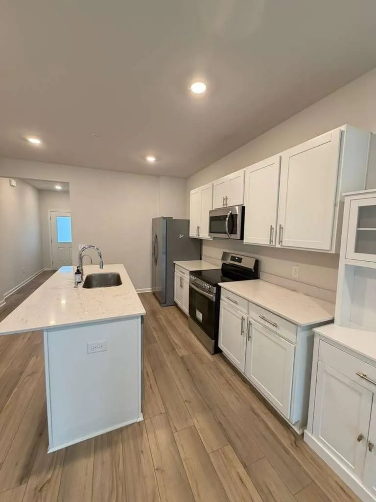 677 Birdie Dr Spring Hill, TN 37174