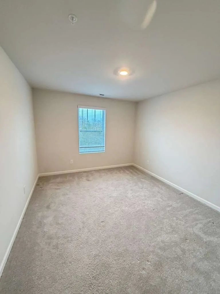 677 Birdie Dr Spring Hill, TN 37174