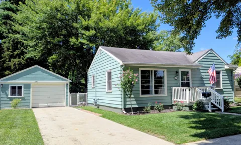 216 2nd Street