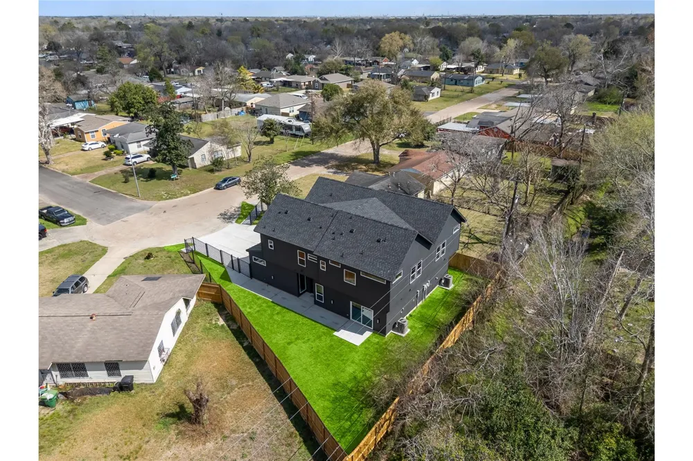 5110 Westover Street Houston, TX 77033