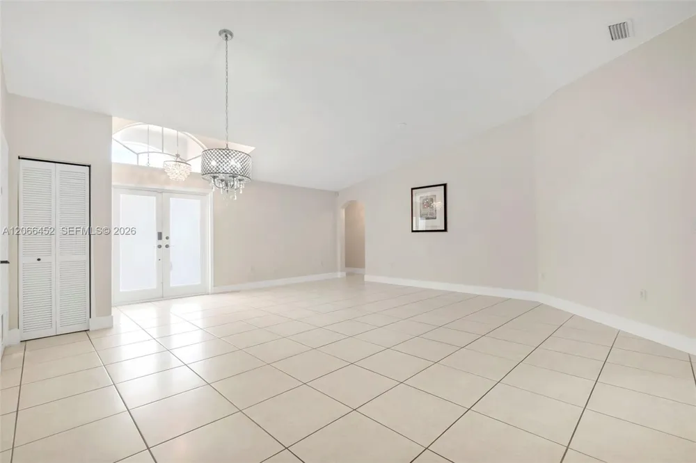 16850 Crestview Ln Weston, FL 33326