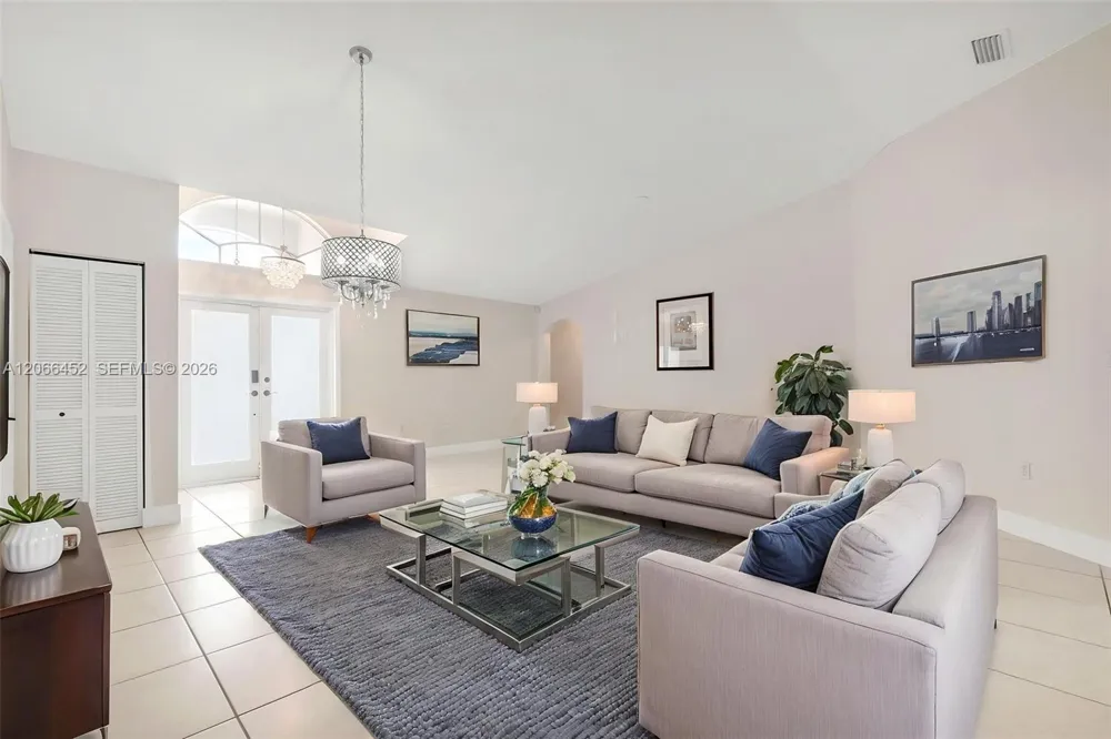 16850 Crestview Ln Weston, FL 33326