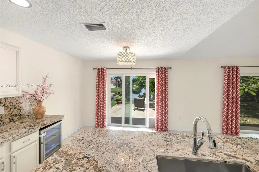 16850 Crestview Ln Weston, FL 33326