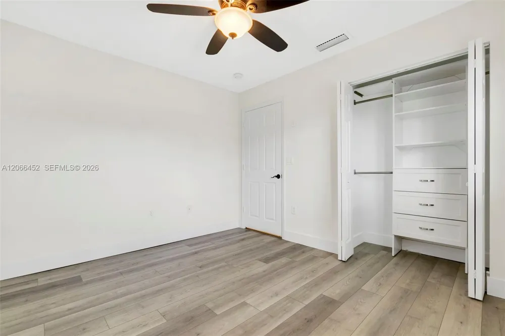 16850 Crestview Ln Weston, FL 33326