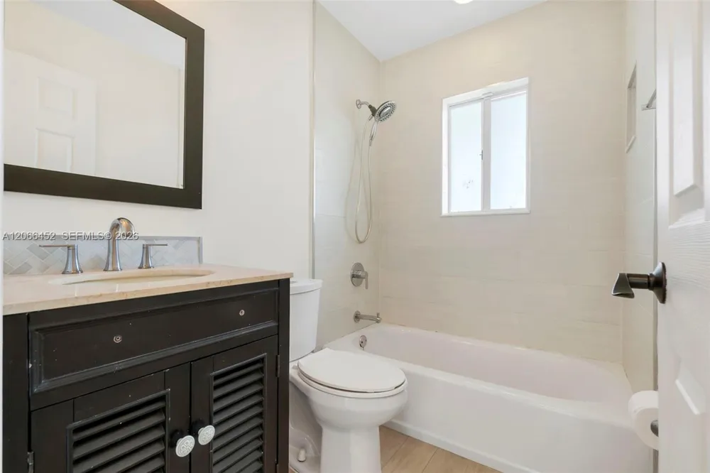 16850 Crestview Ln Weston, FL 33326