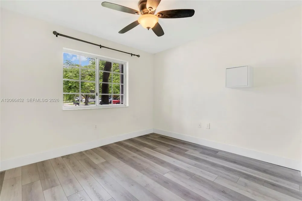 16850 Crestview Ln Weston, FL 33326