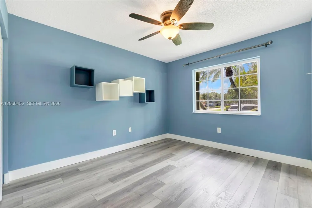 16850 Crestview Ln Weston, FL 33326