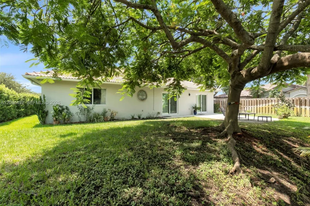 16850 Crestview Ln Weston, FL 33326