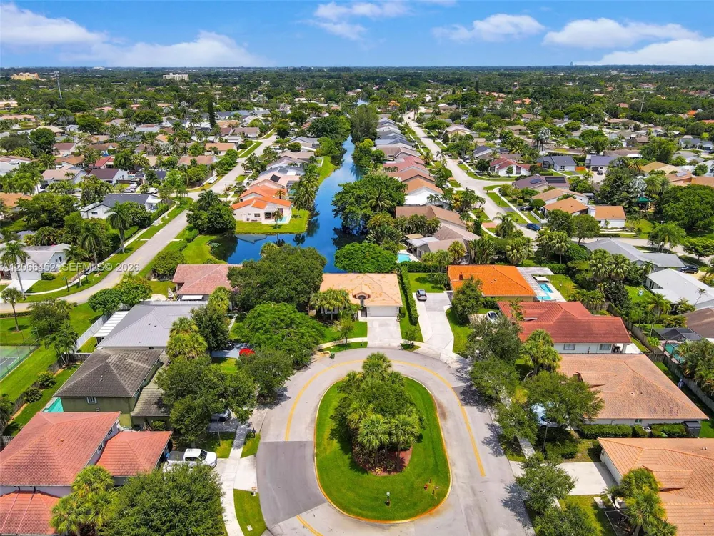 16850 Crestview Ln Weston, FL 33326