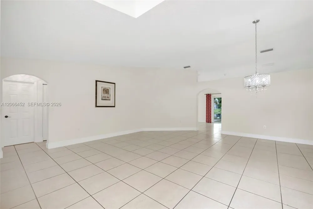 16850 Crestview Ln Weston, FL 33326