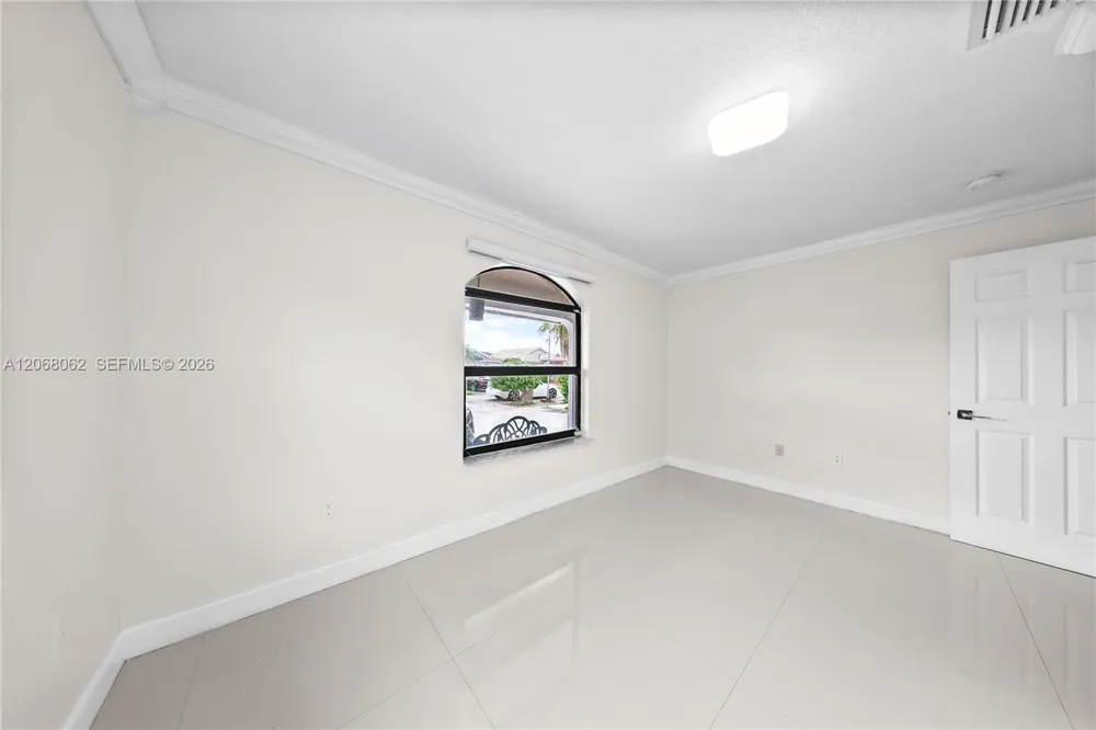 10033 NW 126th Ter Hialeah Gardens, FL 33018
