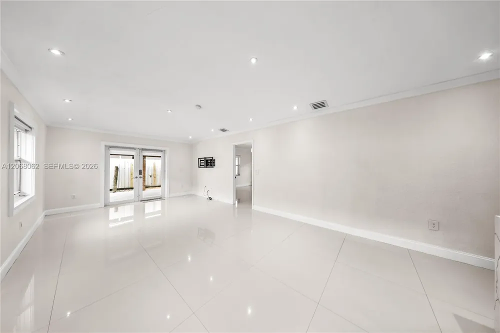 10033 NW 126th Ter Hialeah Gardens, FL 33018