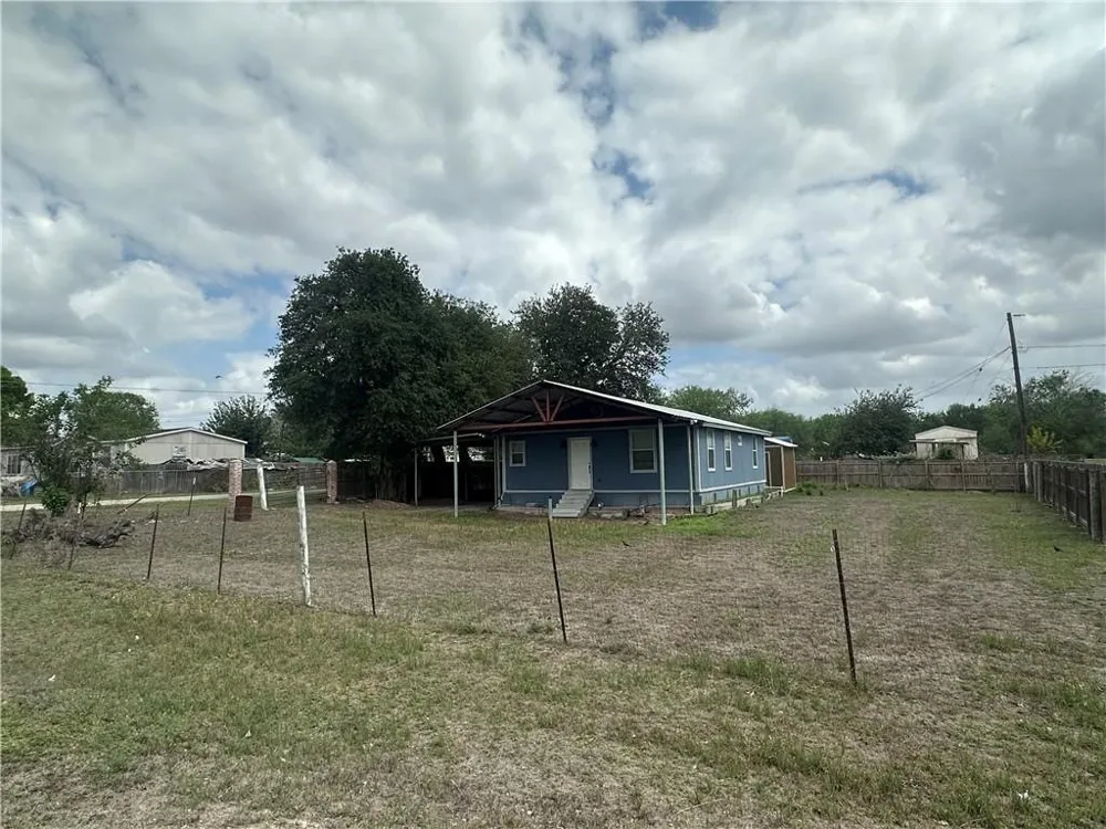 2405 Cox Street Beeville, TX 78102