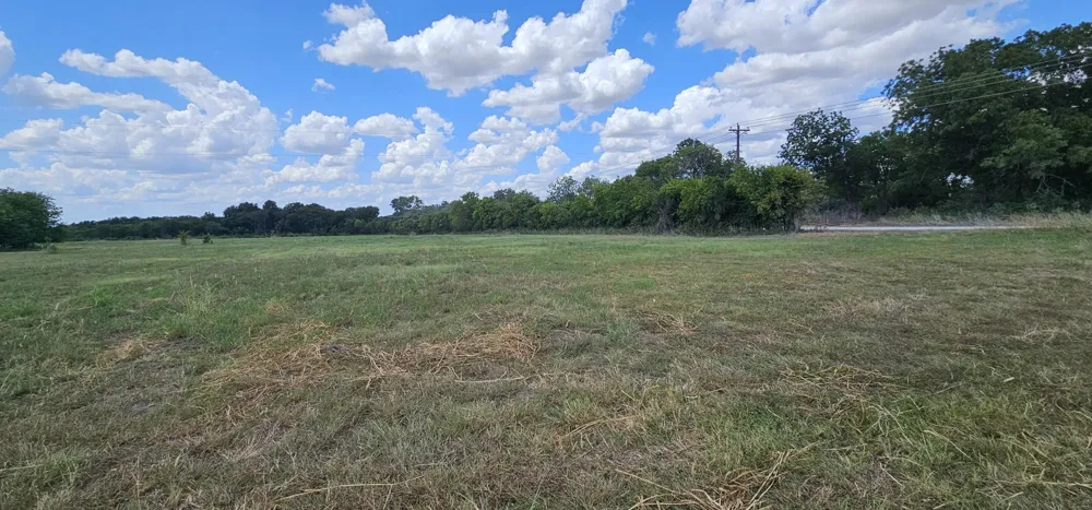 553 Hcr 3110 Abbott, TX 76621