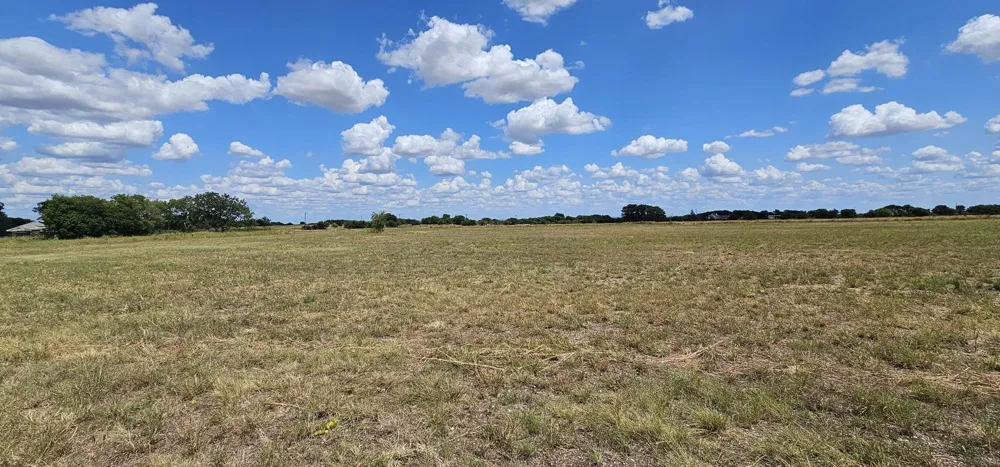 553 Hcr 3110 Abbott, TX 76621