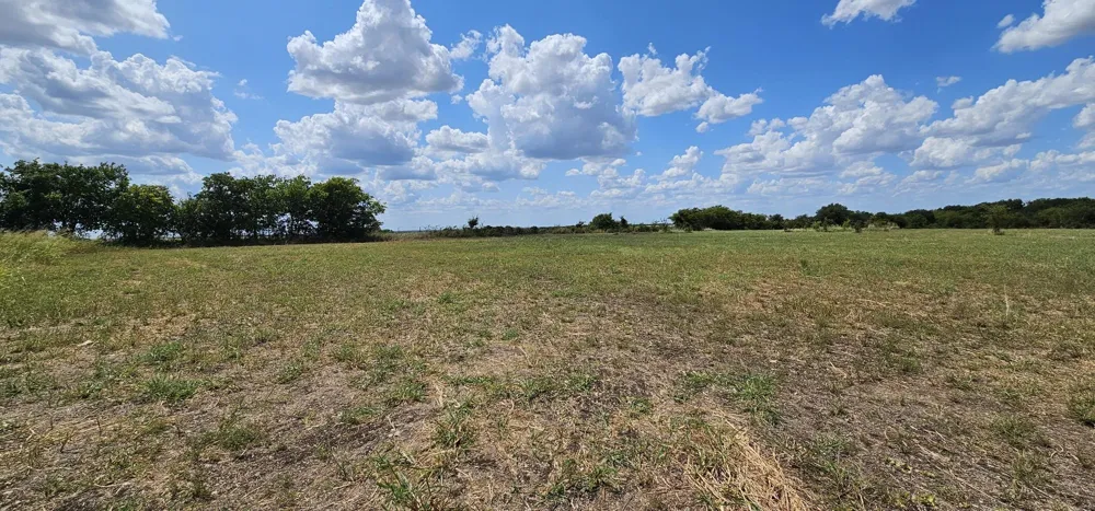 553 Hcr 3110 Abbott, TX 76621