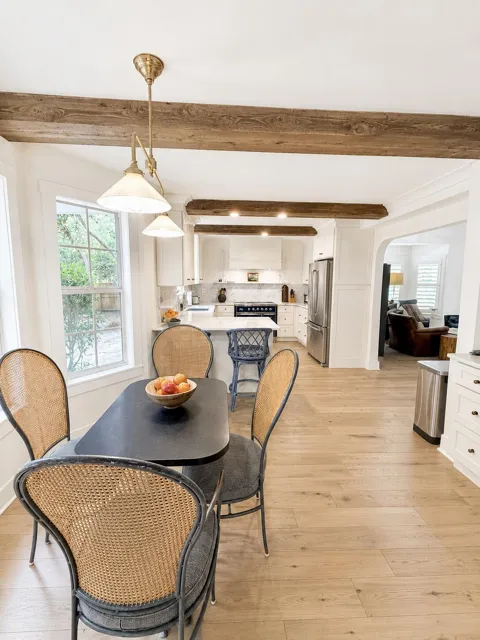301 W Windward Cove