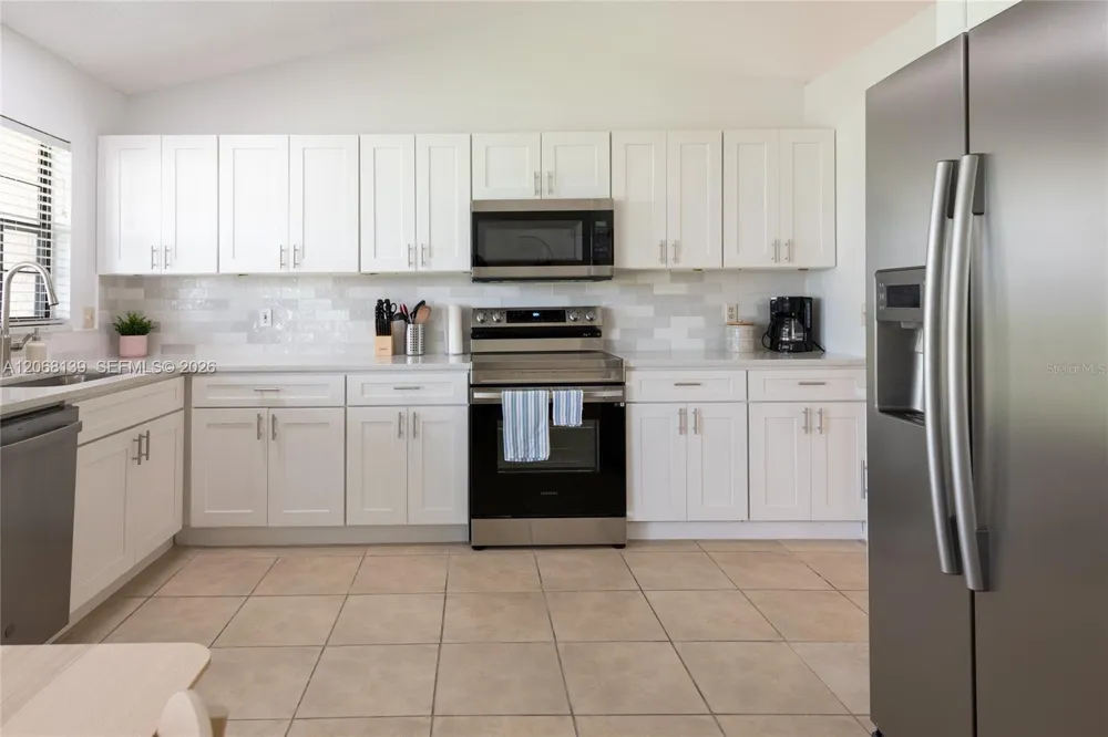 1085 INDIAN RIDGE TRL E Kissimmee, FL 34747