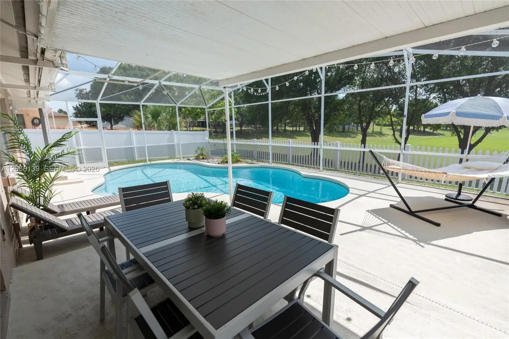 1085 INDIAN RIDGE TRL E Kissimmee, FL 34747