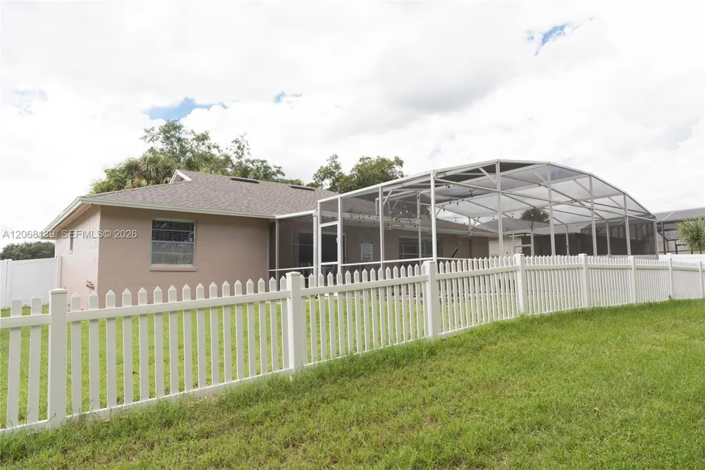 1085 INDIAN RIDGE TRL E Kissimmee, FL 34747