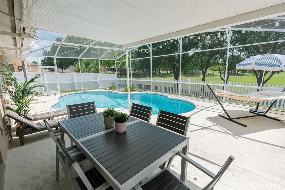 1085 INDIAN RIDGE TRL E Kissimmee, FL 34747