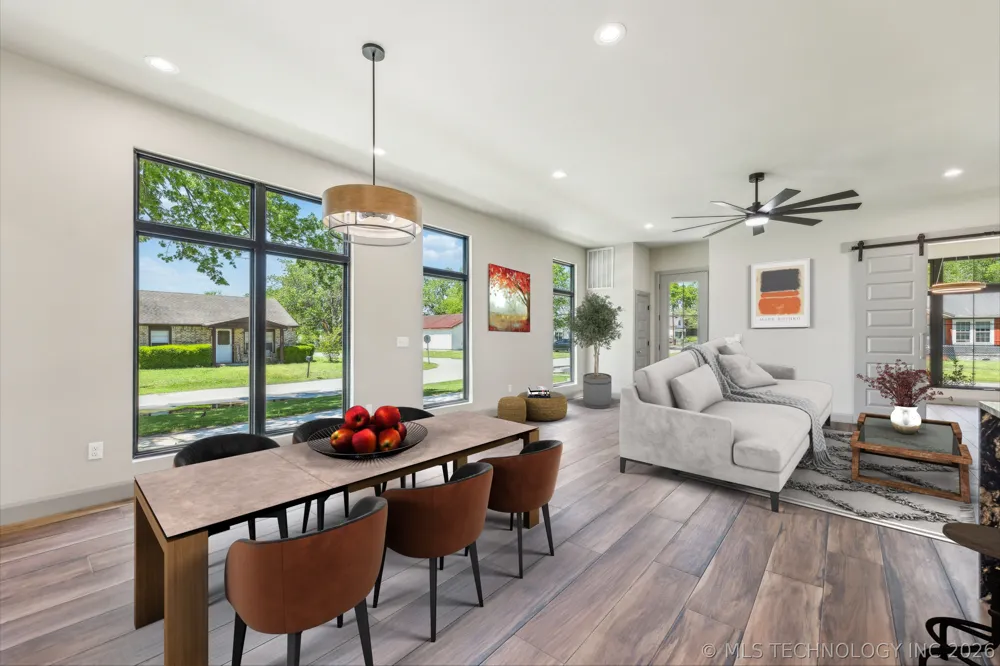 421 W Ft Worth Street Broken Arrow, OK 74012