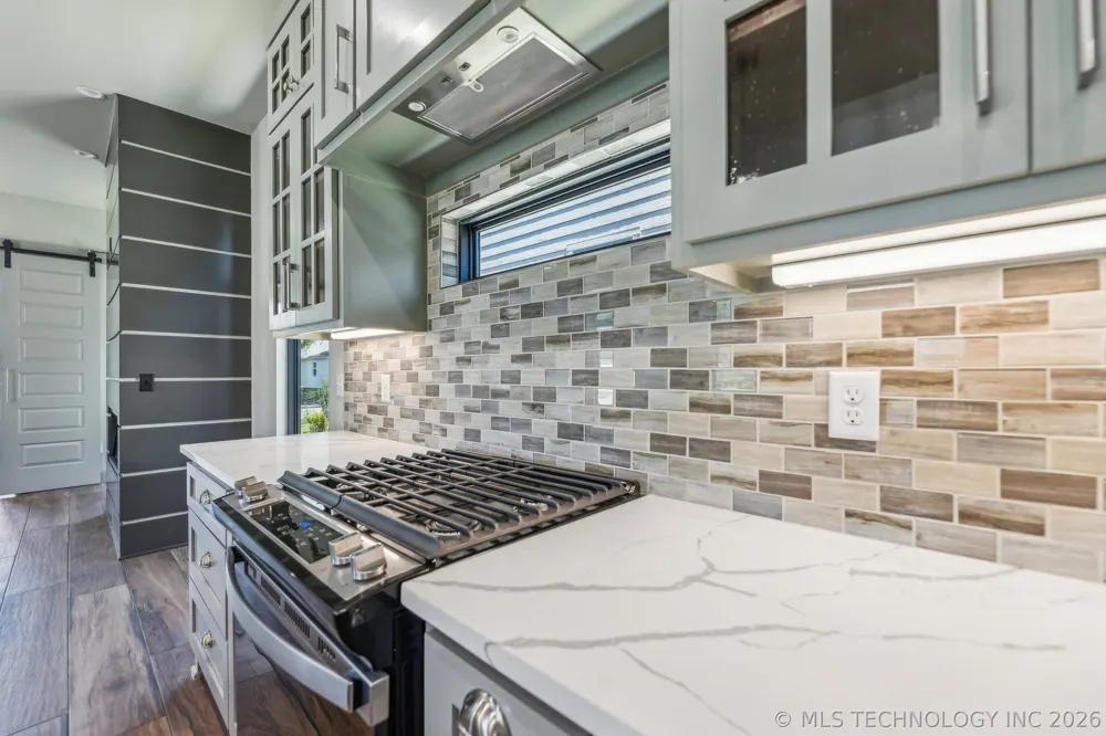 421 W Ft Worth Street Broken Arrow, OK 74012