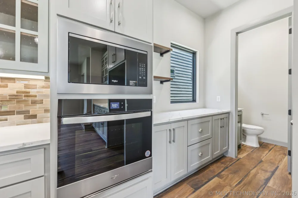 421 W Ft Worth Street Broken Arrow, OK 74012