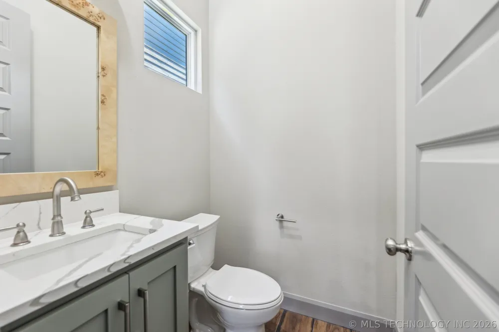 421 W Ft Worth Street Broken Arrow, OK 74012