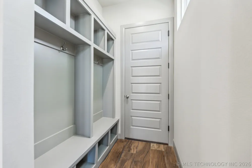 421 W Ft Worth Street Broken Arrow, OK 74012