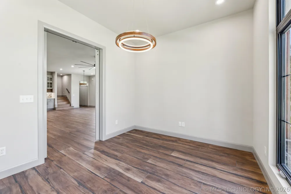 421 W Ft Worth Street Broken Arrow, OK 74012