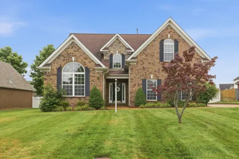 828 Chaqueta Ct