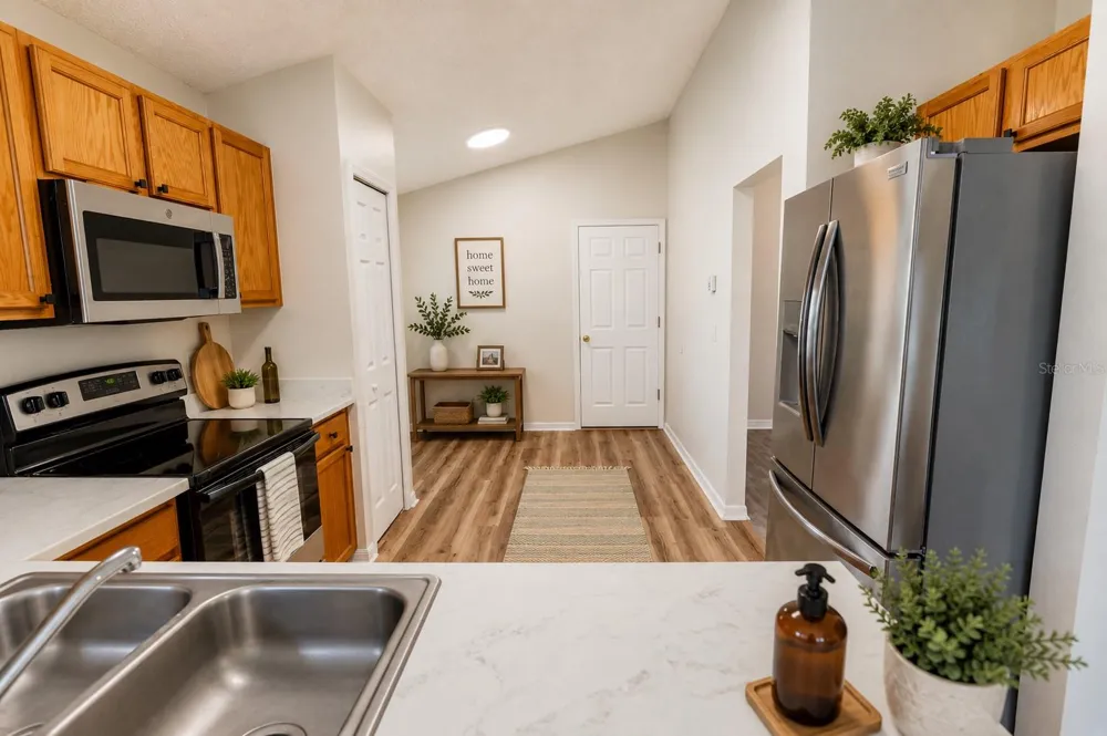 4618 AGUILA PLACE Orlando, FL 32826