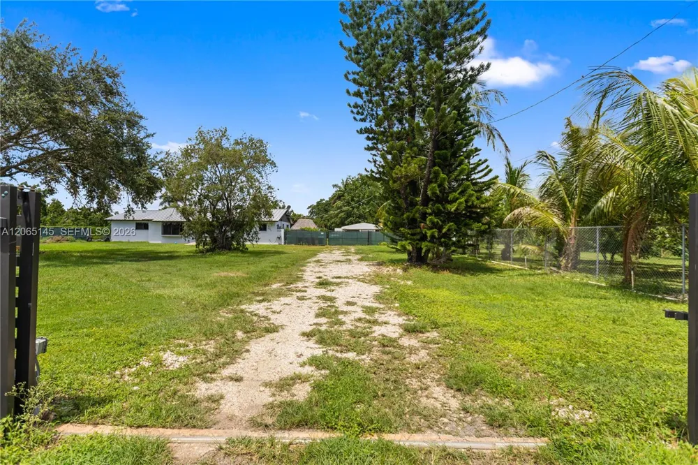26480 SW 187th Ave Homestead, FL 33031