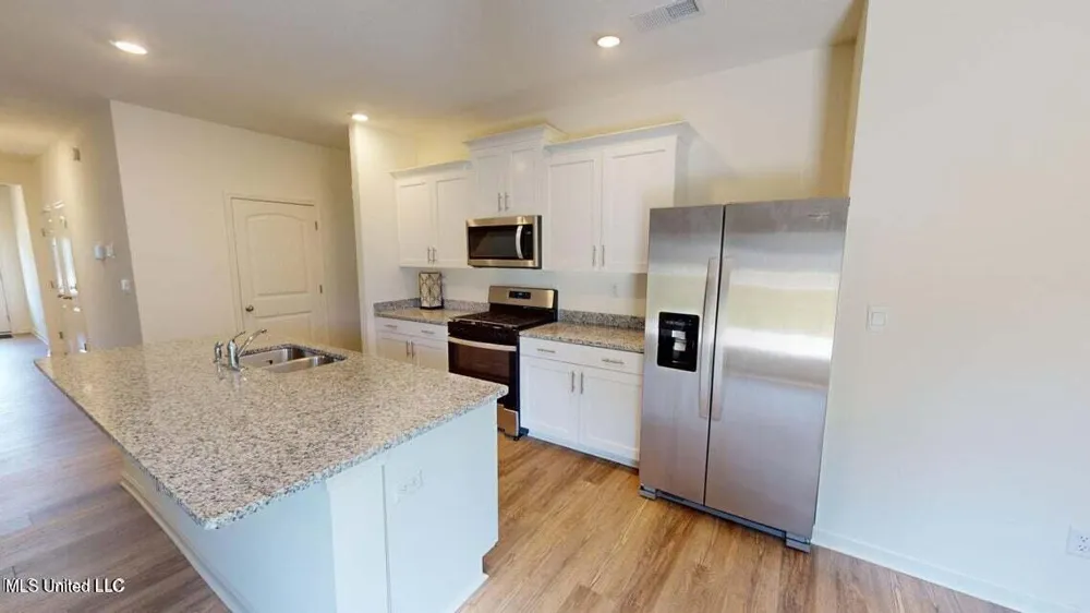 2427 Hyacinth Lane Hernando, MS 38632