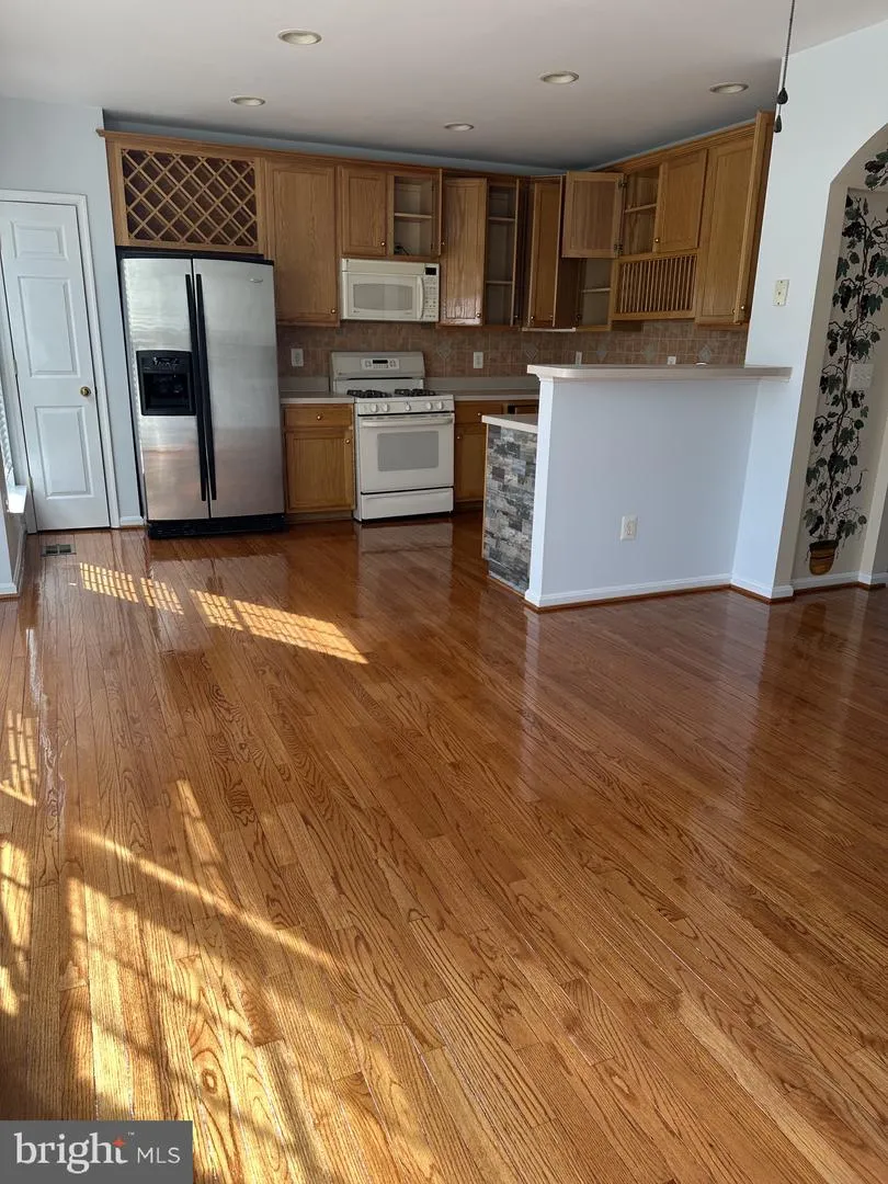 18405 SIERRA SPRINGS SQUARE Leesburg, VA 20176
