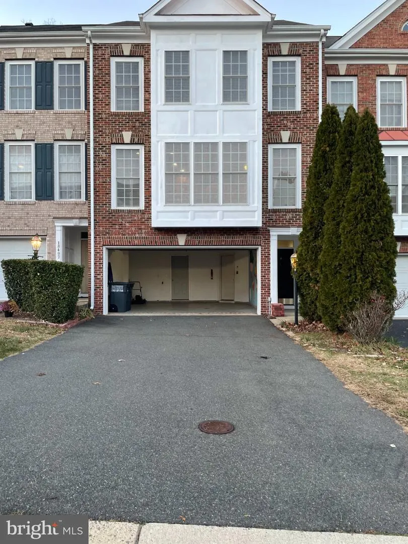 18405 SIERRA SPRINGS SQUARE Leesburg, VA 20176