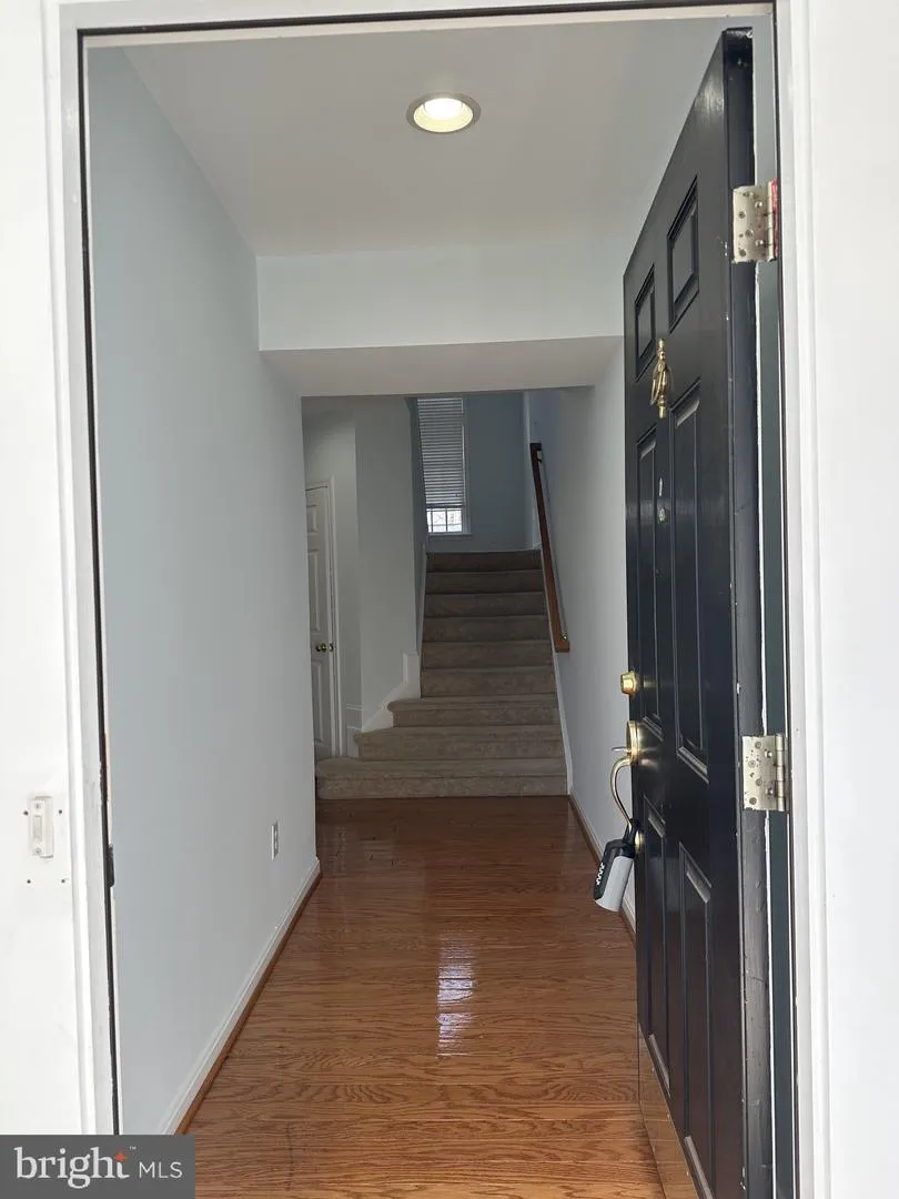 18405 SIERRA SPRINGS SQUARE Leesburg, VA 20176