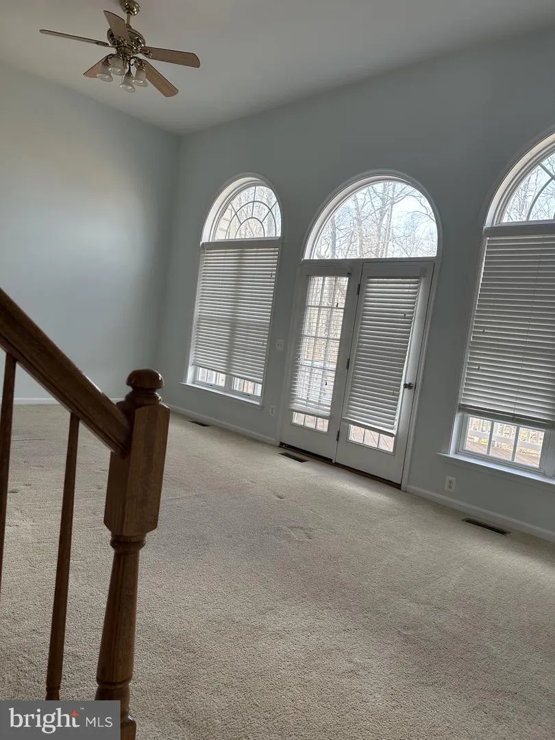 18405 SIERRA SPRINGS SQUARE Leesburg, VA 20176