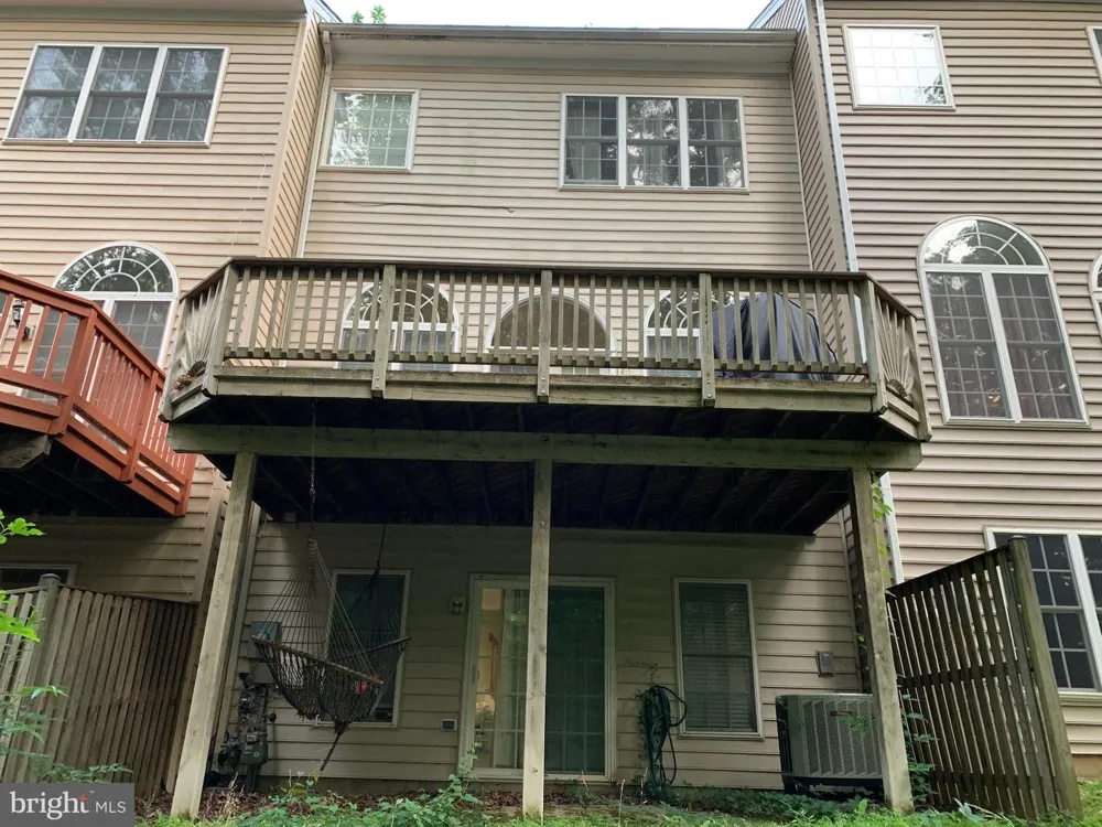 18405 SIERRA SPRINGS SQUARE Leesburg, VA 20176