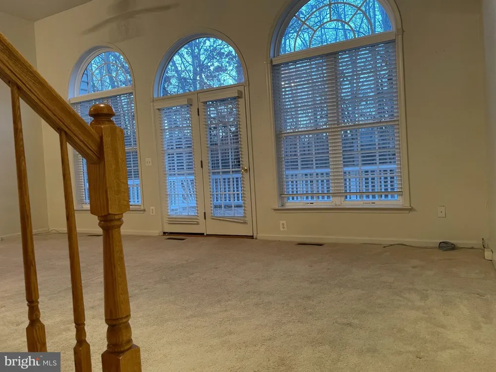 18405 SIERRA SPRINGS SQUARE Leesburg, VA 20176