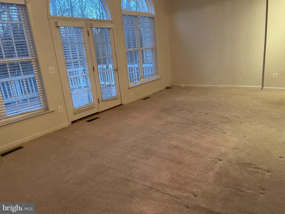 18405 SIERRA SPRINGS SQUARE Leesburg, VA 20176