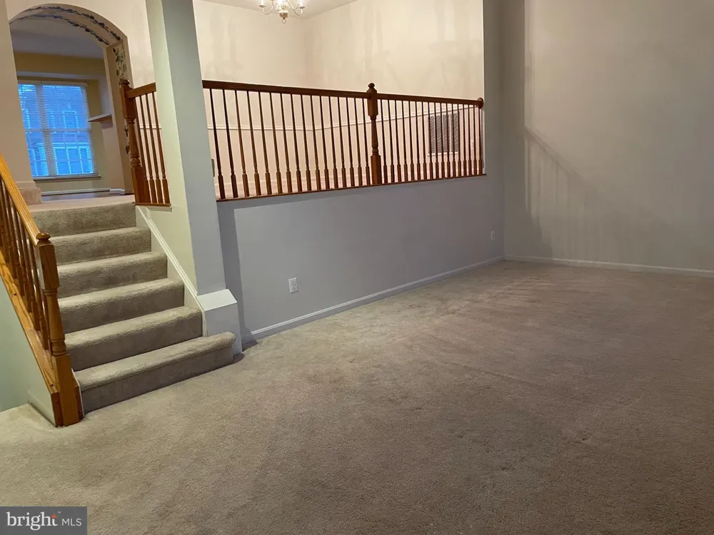 18405 SIERRA SPRINGS SQUARE Leesburg, VA 20176