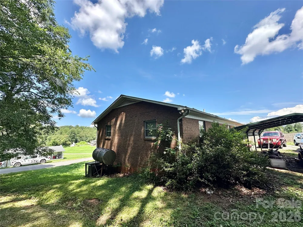 2687 Ellis Deal Avenue Valdese, NC 28690