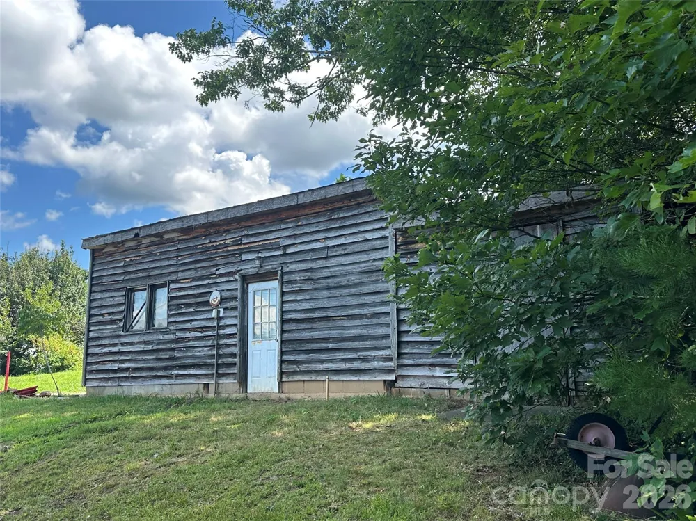 2687 Ellis Deal Avenue Valdese, NC 28690