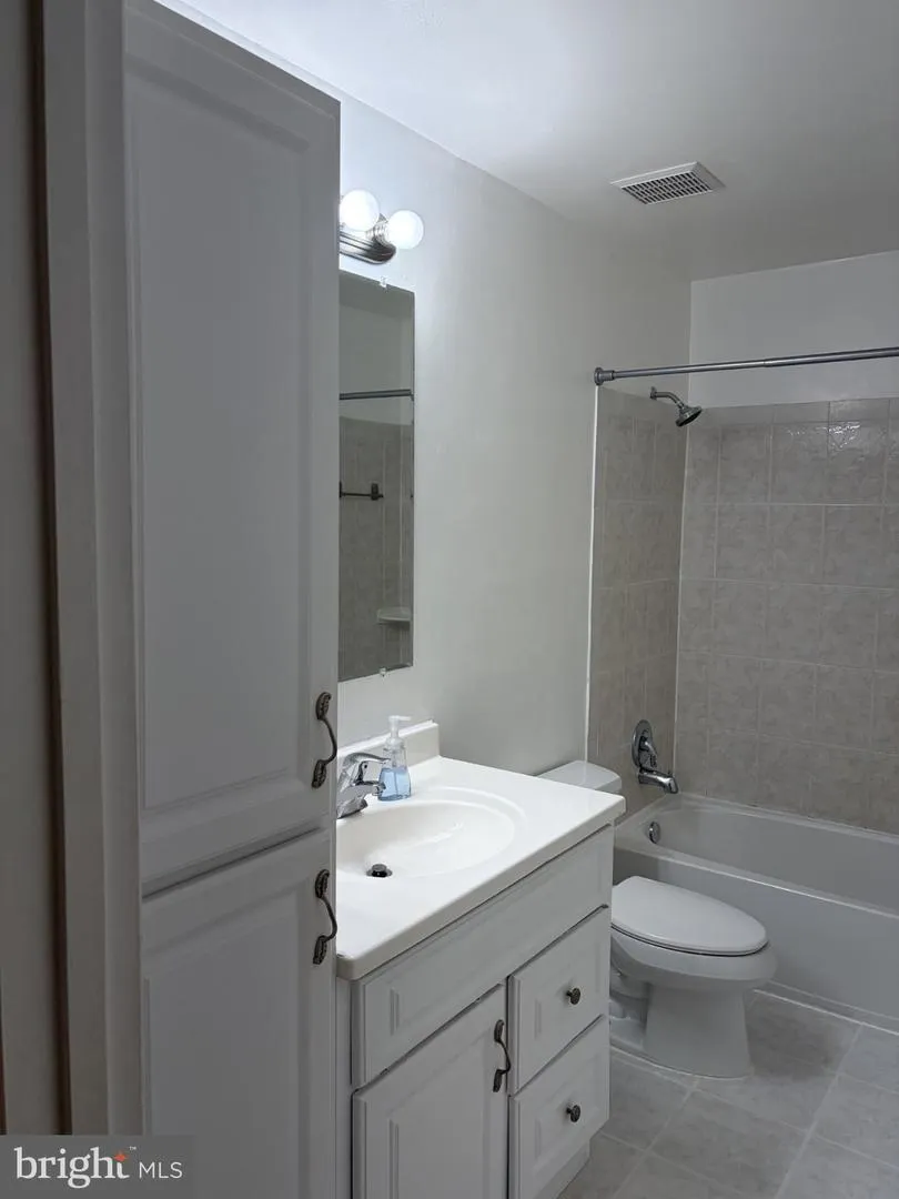 14709 ENDSLEY TURN Woodbridge, VA 22193