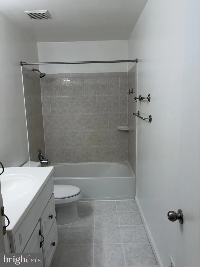 14709 ENDSLEY TURN Woodbridge, VA 22193