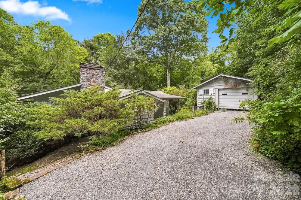 6354 Gingercake Road Newland, NC 28657
